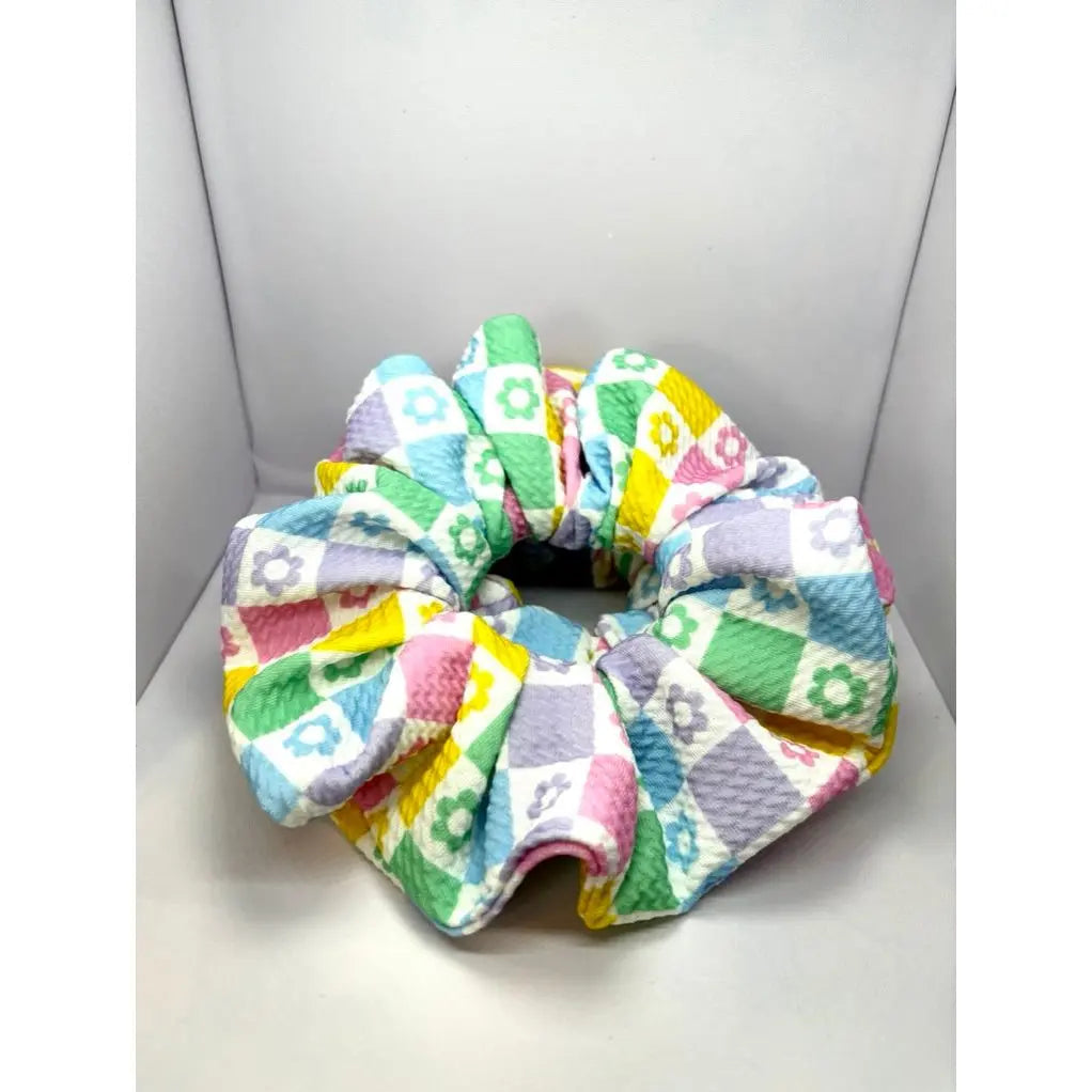 Floral Checkered Spring Bullet Scrunchie