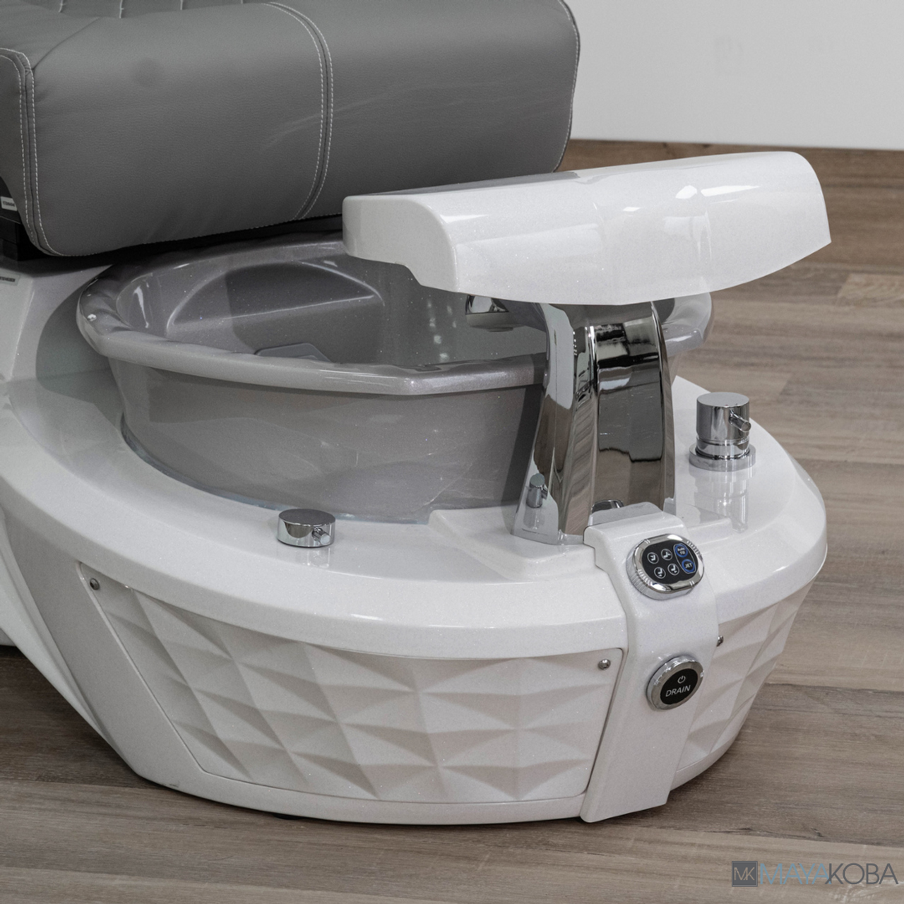 GEOM I PEDICURE SPA WITH FX CHAIR TOP