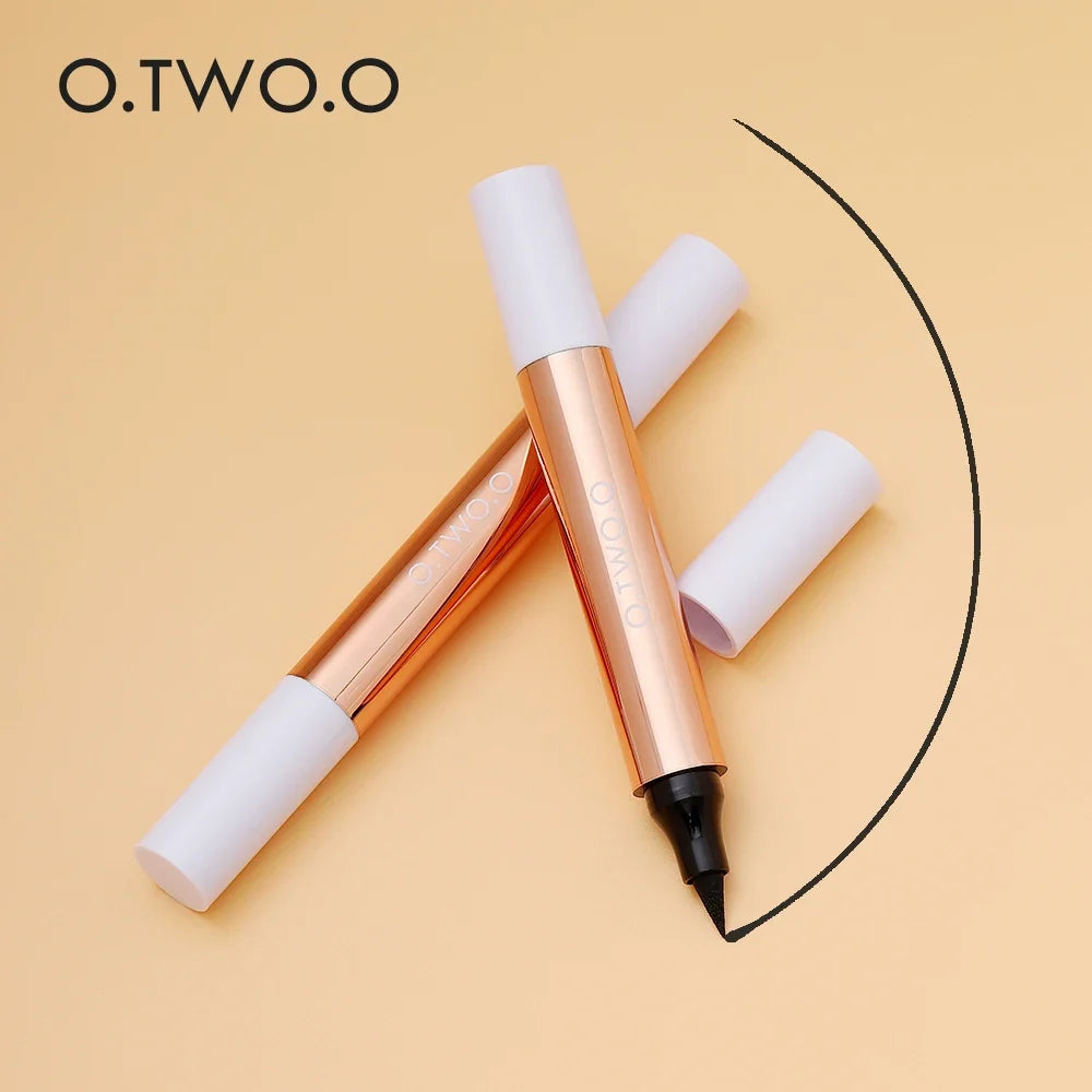 O.TWO.O Double-Ended Eyeliner Stamp - Black Waterproof Liquid Pen
