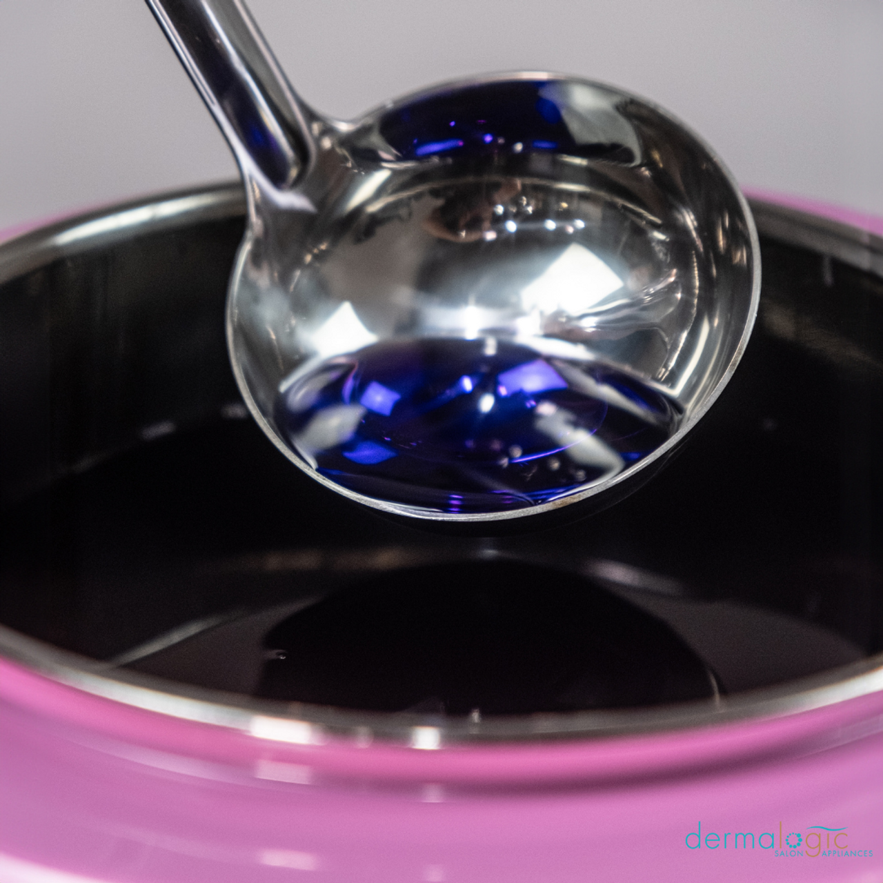 DERMALOGIC PARAFFIN WAX KETTLE WARMER WITH 7OZ. LADLE - 13L