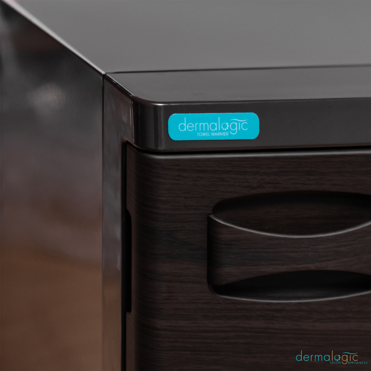 DERMALOGIC TOWEL WARMER 20L - WOOD GRAIN