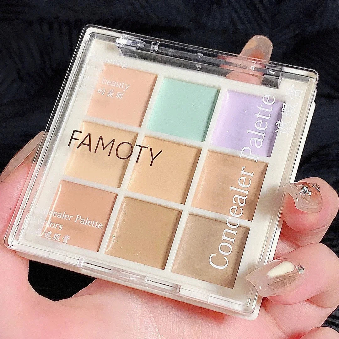 The 9-color concealer for freckles, acne marks, dark circles, and tear troughs brightens the skin tone. The 9-color concealer la