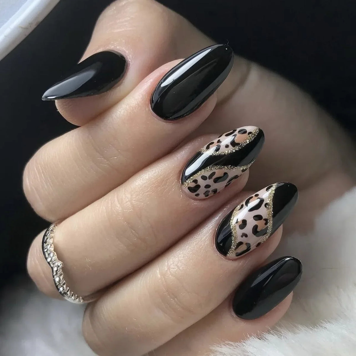 3D Bowknot Pearl Wearable Nail Art Fashion Leopard French Nude Almond Fake Nails Detachable Finished False Nails Press on Nails