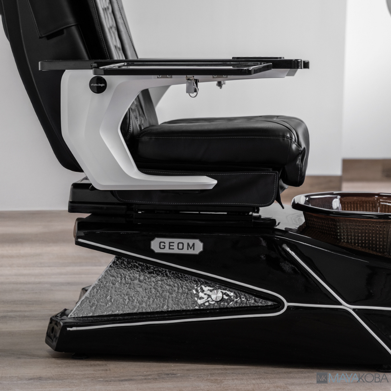 GEOM II PPEDICURE SPA WITH FX CHAIR TOP