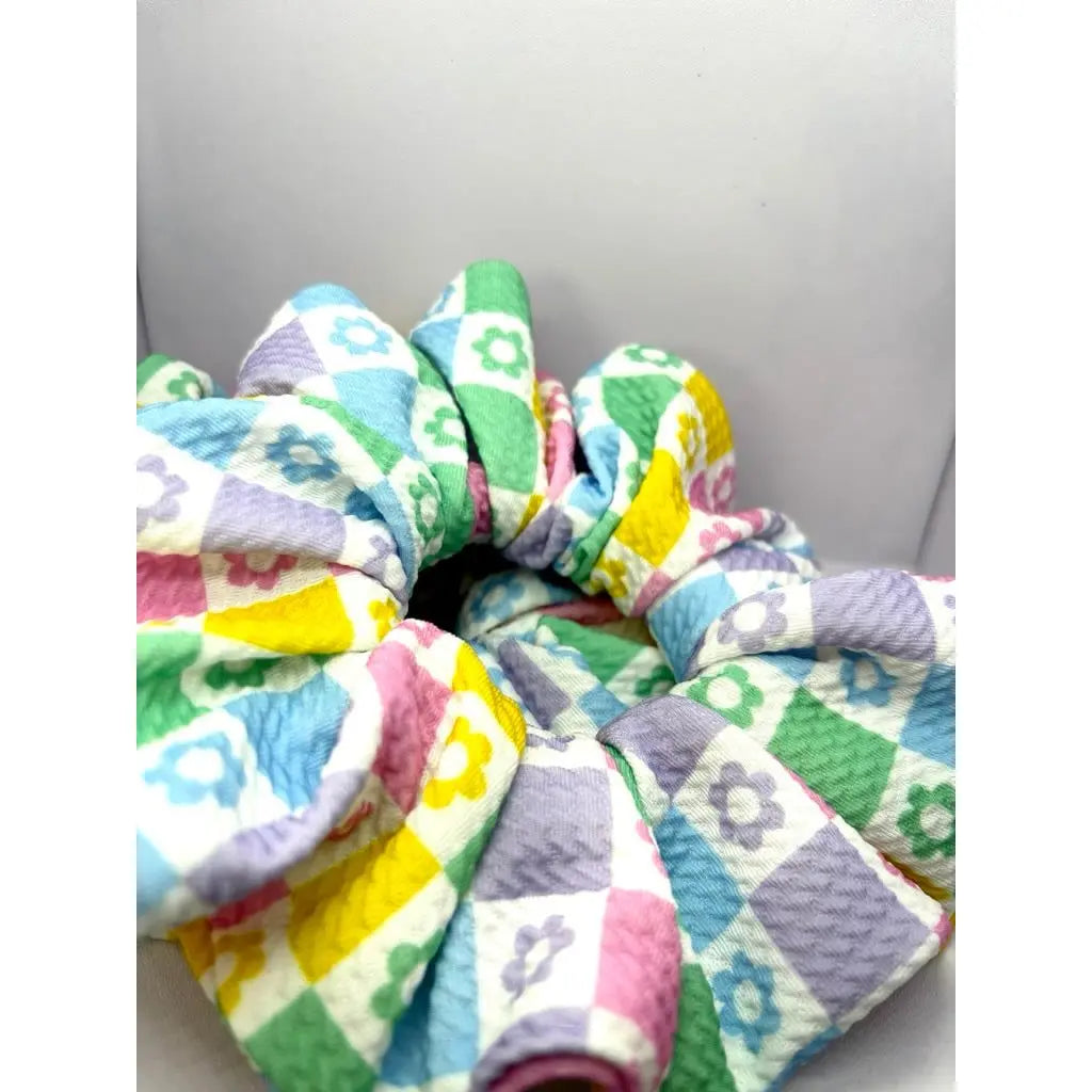 Floral Checkered Spring Bullet Scrunchie