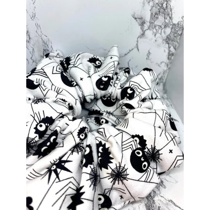 Glow in the Dark Spiderweb Halloween Scrunch