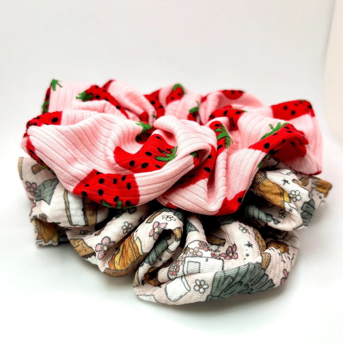 Strawberry S'mores Summer Scrunchie Set