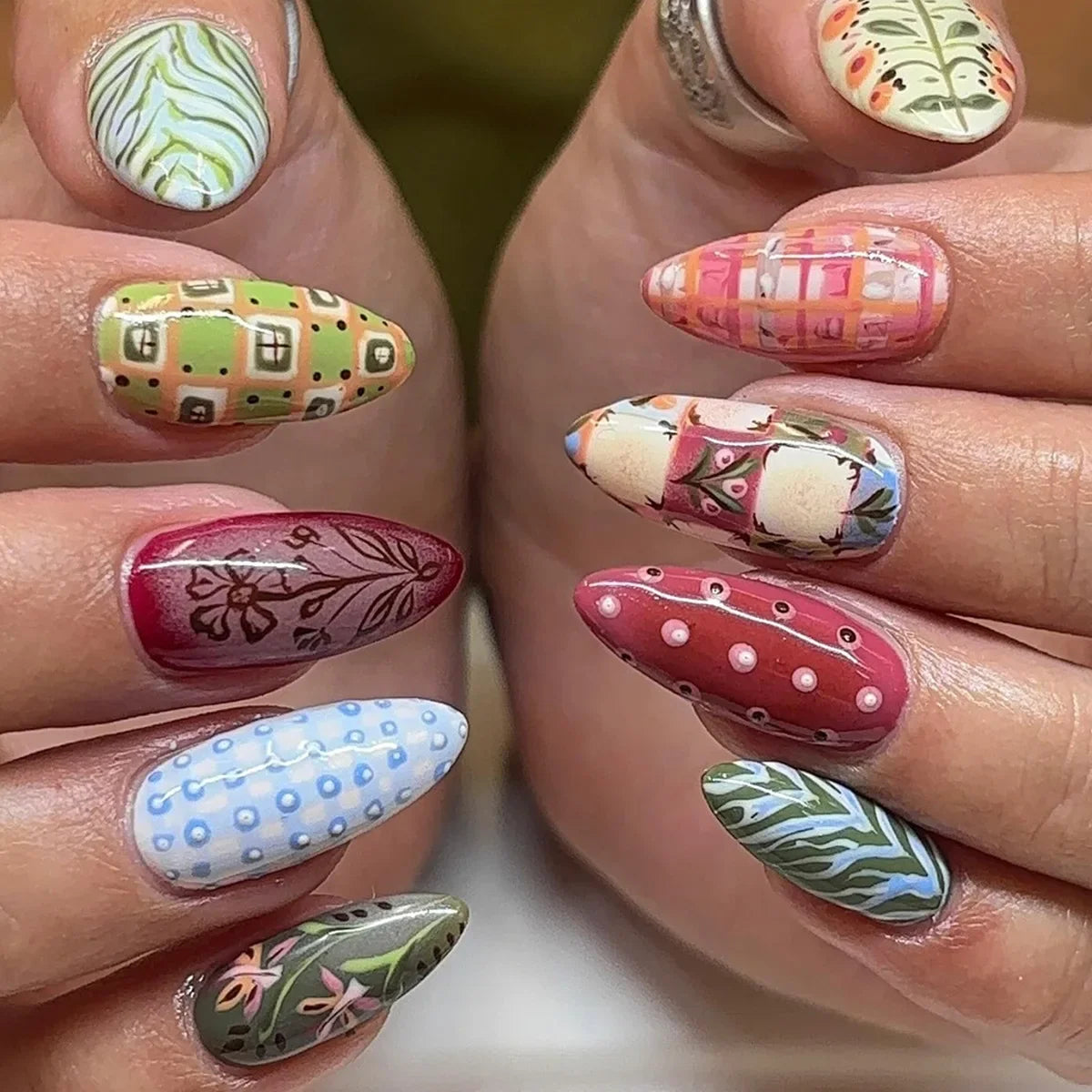 24PCS Wine Red Almond Press on Nails Cartoon Rabbit Bowknot with Plaid Pearl Designs French Fake Nails for Girls Detachable Nail