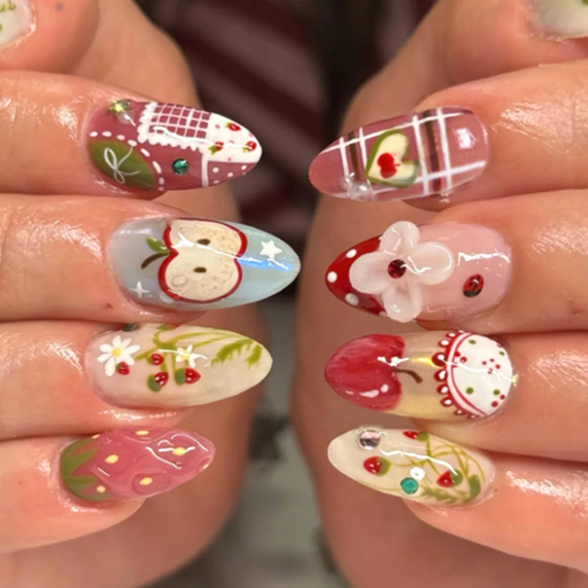 24Pcs 3D Strawberry Rabbit Flower Fake Nails Press on Mid-length Almond Wearable False Nails Green Gradient Pearl Manicure Tips