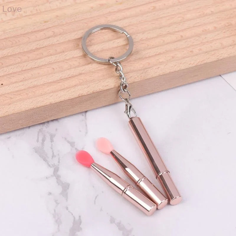 [L&P]1pcs Multifunctional Silicone Lip Brush Portable With Cover Keychain Dustproof Lipstick Lipstick Brush Eye Shadow