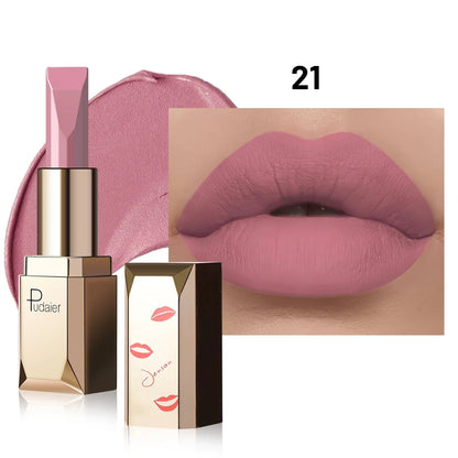 Matte velvet matte lipstick - smooth and light. High pigment, long-term wear, non-drying formula. Long-lasting stain resistance,