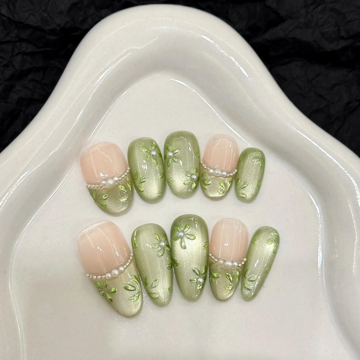 10pcs Handmade Press on Nails Green Flower Print Short Oval Head Fake Nails Wearable Glitter Green Cat Eye False Nail Tips