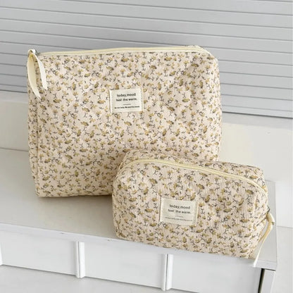 Retro Women's Floral Print Cosmetic Bag Handbag Travel Organizer Cosmetic Storage Bag Large Capacity Quilted Bag Three-piece Set