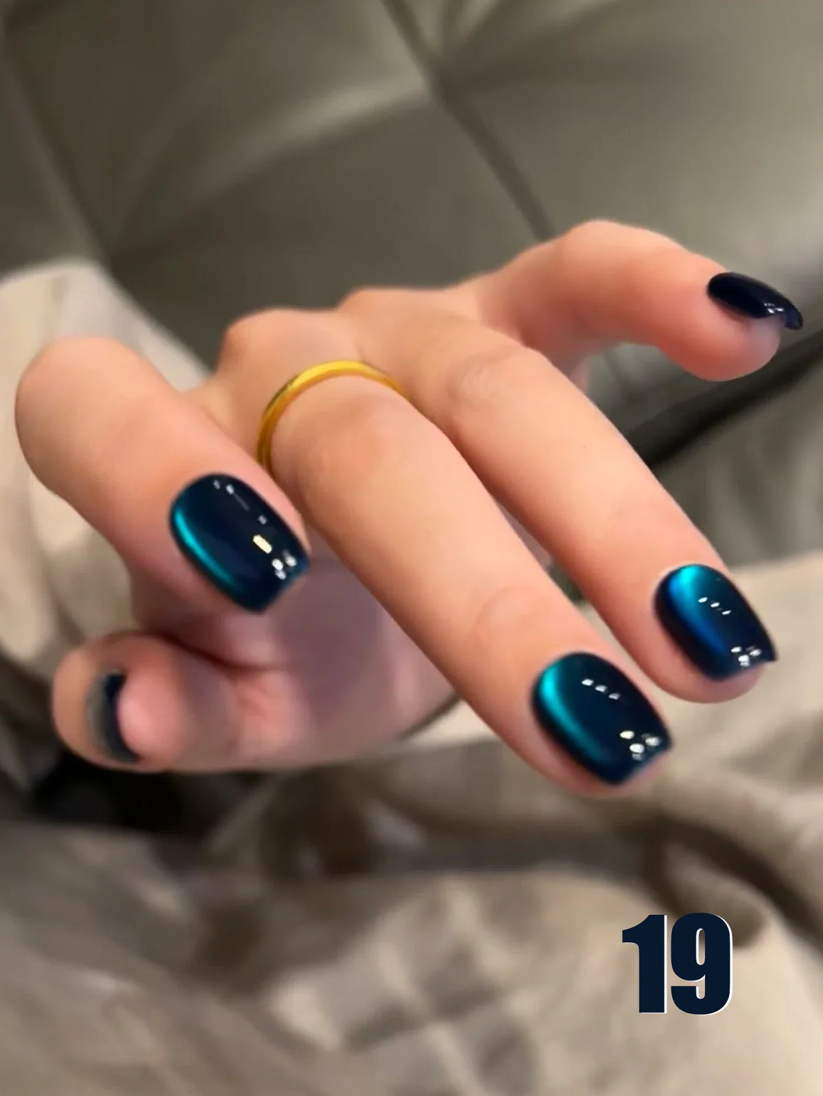 MIANEL 12ML Emperor Green Cat Eye Gel Nail Polish Whitenning Nails Green Nails Suitable For Nail Salons Nail Supplies  1-21pcs