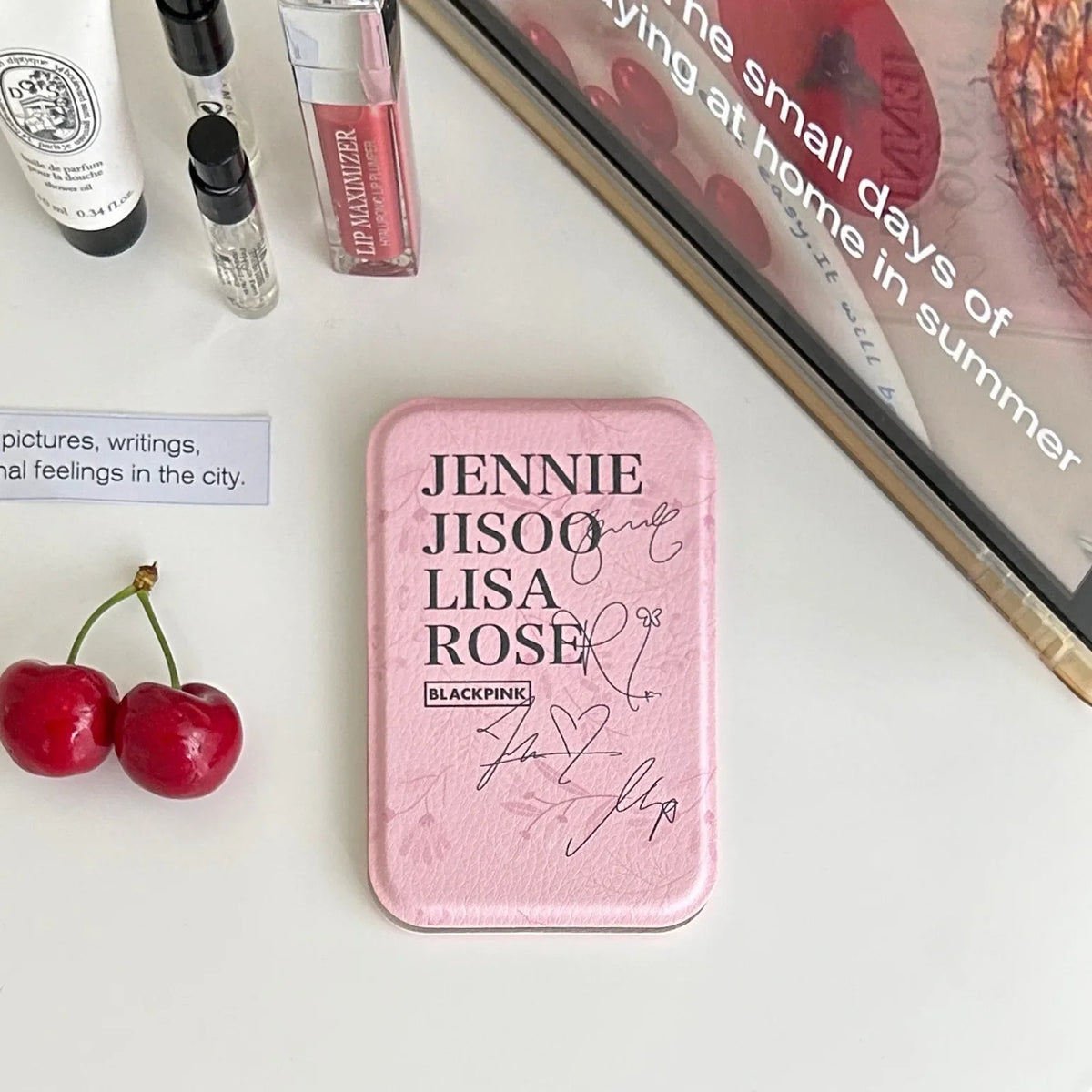 Folding makeup mirror, mini portable mirror, cute handheld makeup mirror, portable desktop dressing mirror, a gift for girls