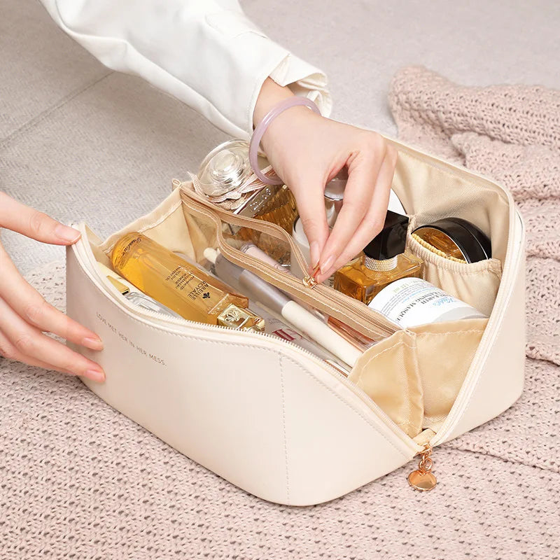 Large Capacity Cosmetic Bag Cosmetic Storage Bag PU Leather Portable Travel Toiletry Bag Women Cosmetic Bag Toiletries Organizer