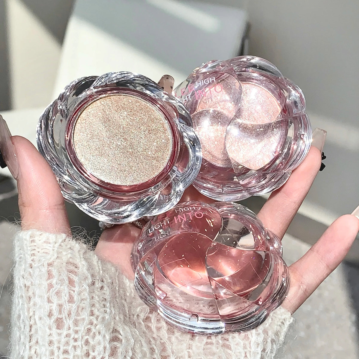 LEE INTO Dream Flower Highlight Powder Brightens and Contours Pearlescent Glitter No Flying Powder