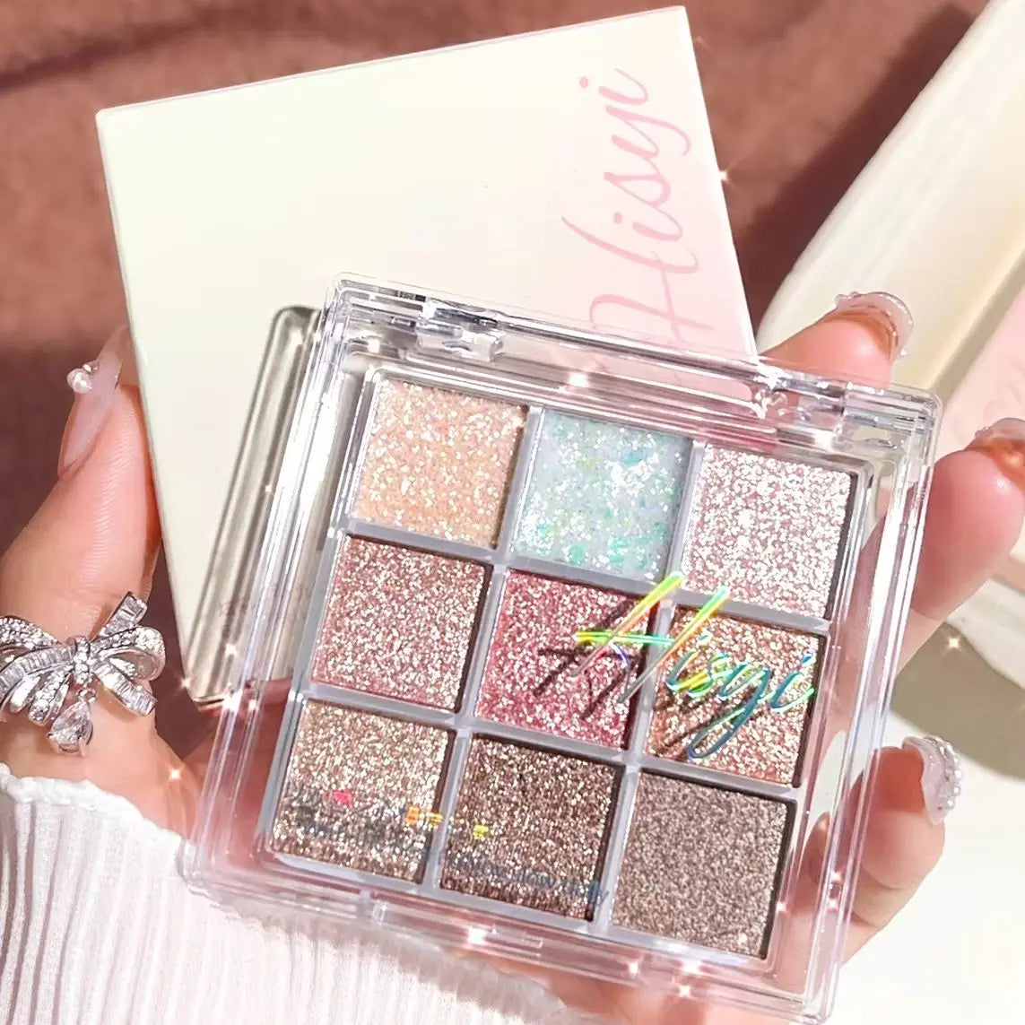 Pearlescent fine glitter highlighter dazzling smart eyeshadow palette Long-lasting color development, sweat and water resistant
