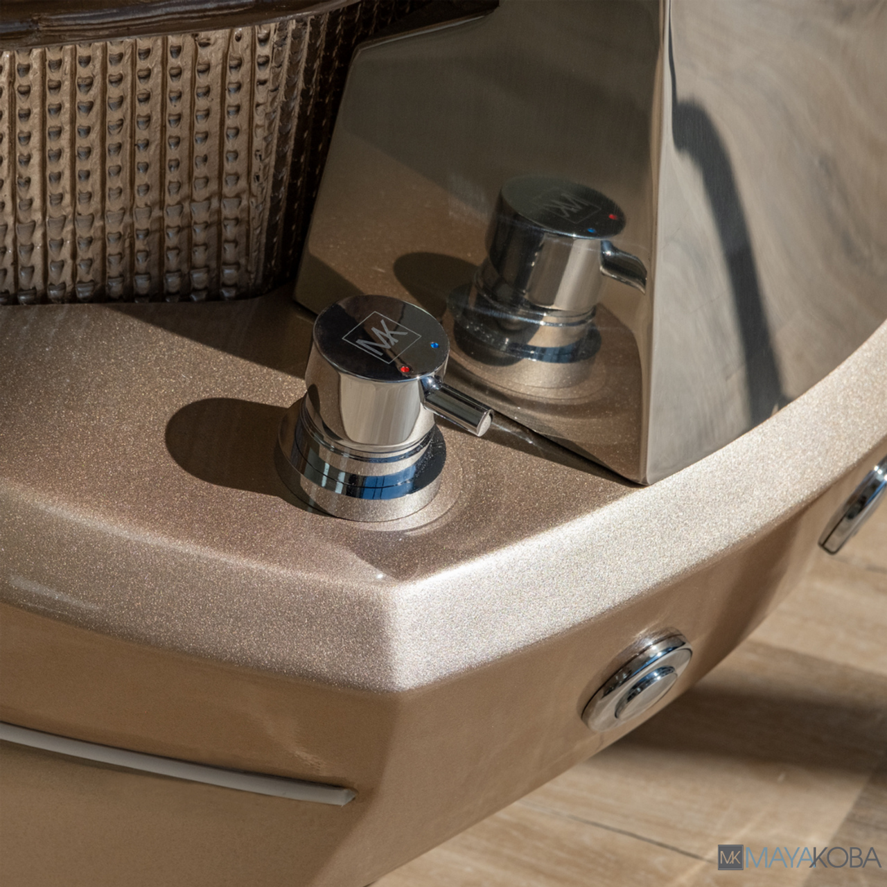 GEOM II PPEDICURE SPA WITH FX CHAIR TOP