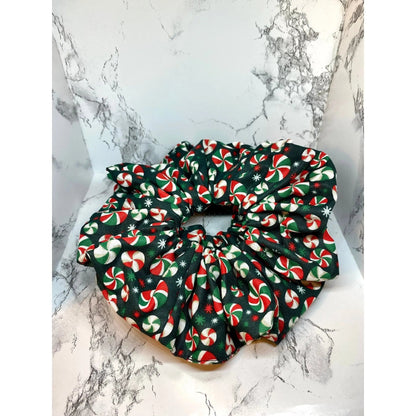 Green Marzipan Christmas Scrunch
